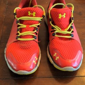 Under Armour Micro G shoes 👟 Size 10.5